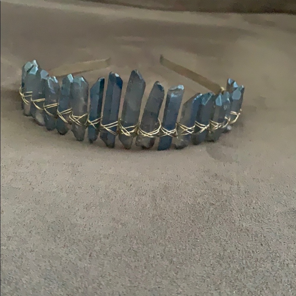 Blue Stone Crown